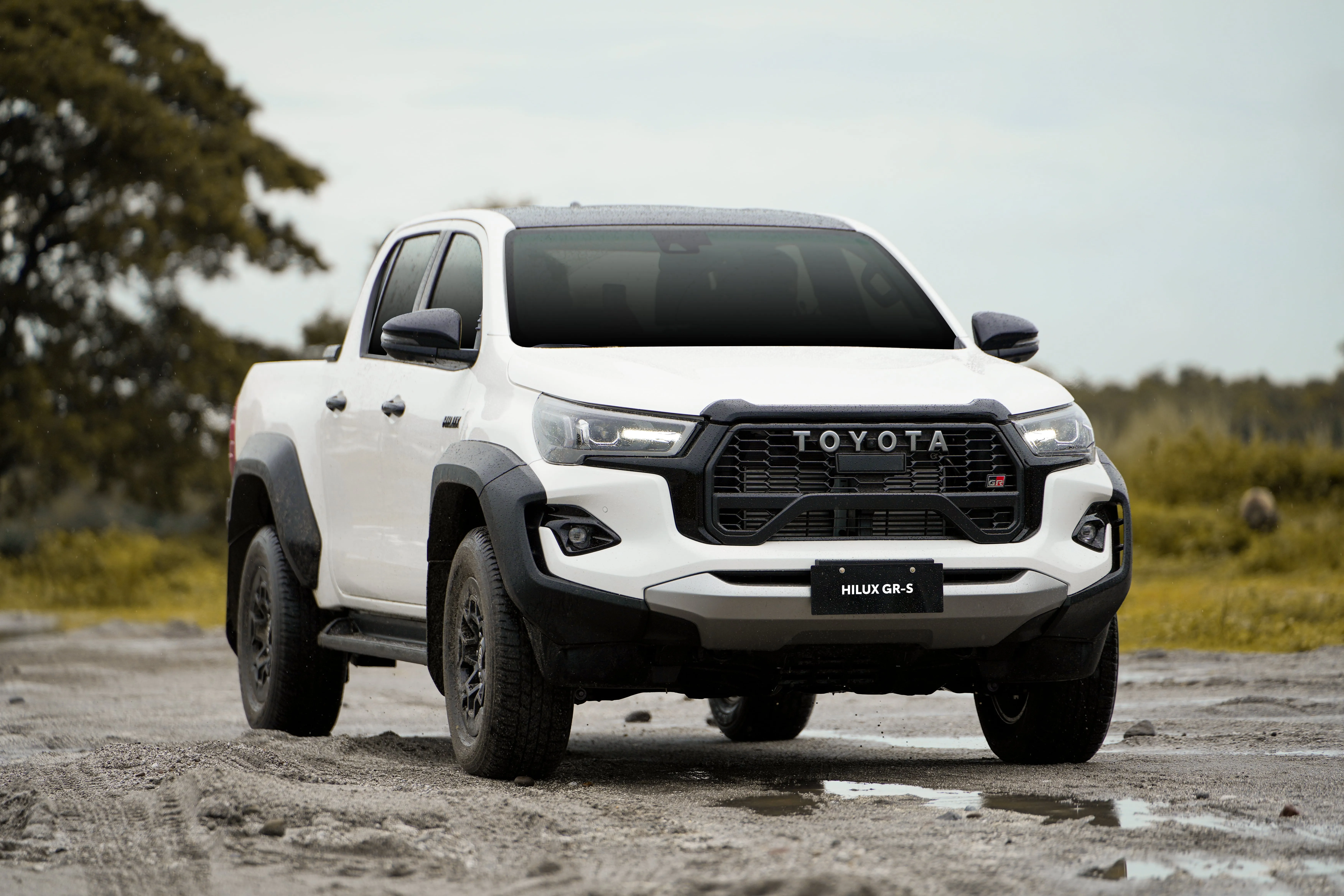TOYOTA HILUX 4X4